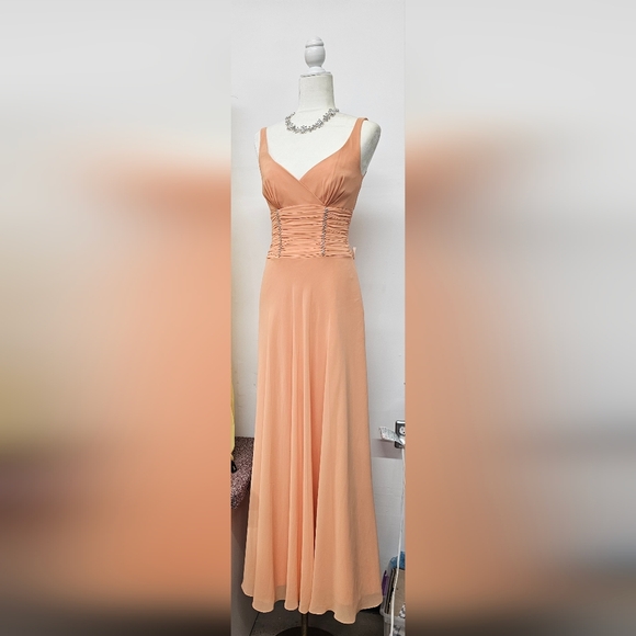 RAYLIA DESIGNS - Picture 1 of 1